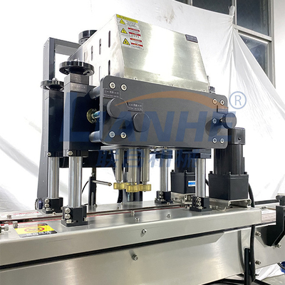 ISO Antirust Automatic Bottle Capper , PLC Capping Machine For Bottles