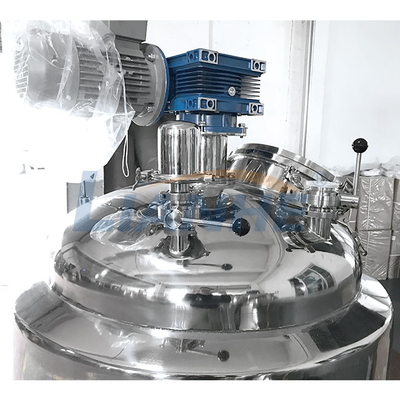 Sealed Type 500L Stainless Steel Mixing Tanks , Movable Cosmetic Mixing Equipment